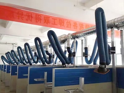 焊接學校教師（shī）淨（jìng）化係統